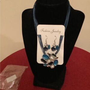 Fashion Jewelry Blue and Silver Necklace
